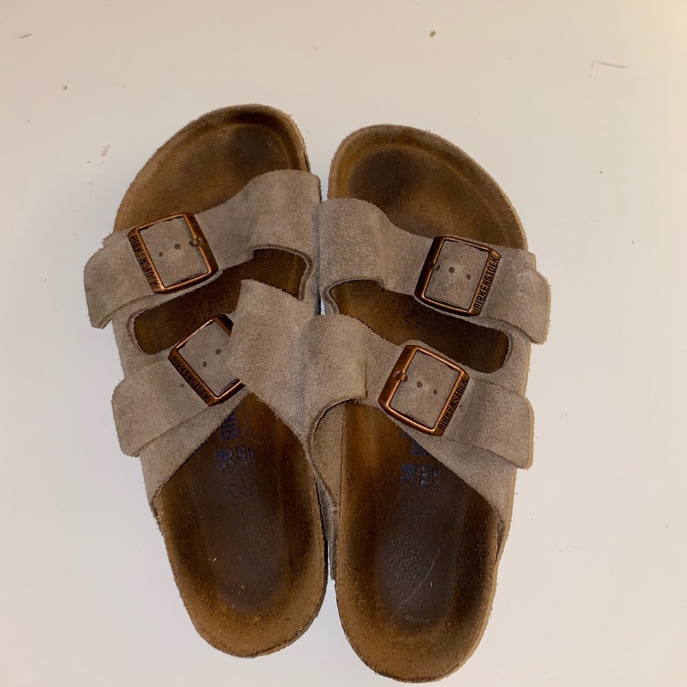 Birkenstock Arizona Suede in Taupe